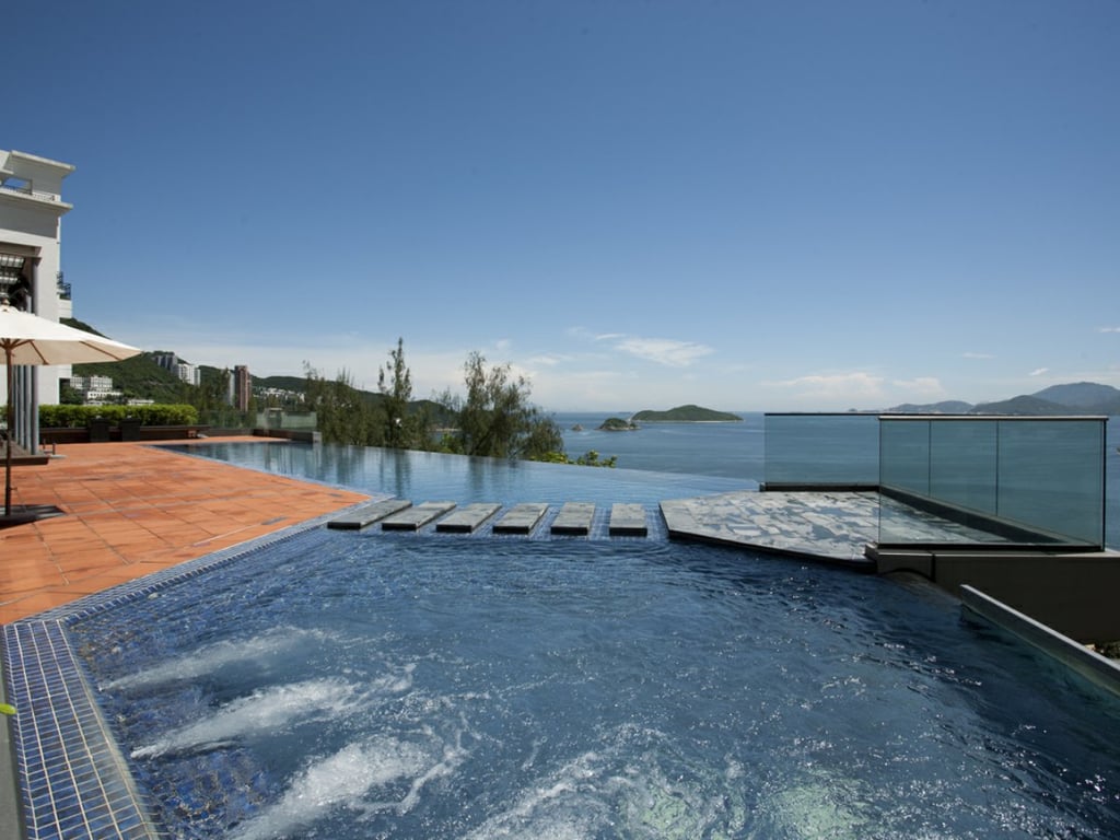 https://img.propertyraptor.com/cdn-cgi/imagedelivery/KD5bF_AFL0JDTbKLWF7z9g/ap8/ap8_001/hornet/prp/img/abac3a29a4ec4f6750c15f6733505ec8.jpg/public