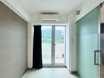 https://img.propertyraptor.com/cdn-cgi/imagedelivery/KD5bF_AFL0JDTbKLWF7z9g/ap8/ap8_001/hornet/prp/img/ac1dc0288e7a36b0636e32a226382deb-wtm.jpg/public