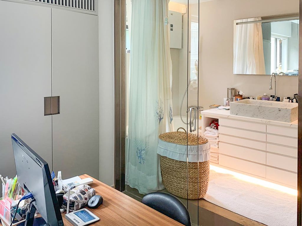 https://img.propertyraptor.com/cdn-cgi/imagedelivery/KD5bF_AFL0JDTbKLWF7z9g/ap8/ap8_001/hornet/prp/img/ac1f23b781dc88e2a446b436e6d86f0a.jpg/public