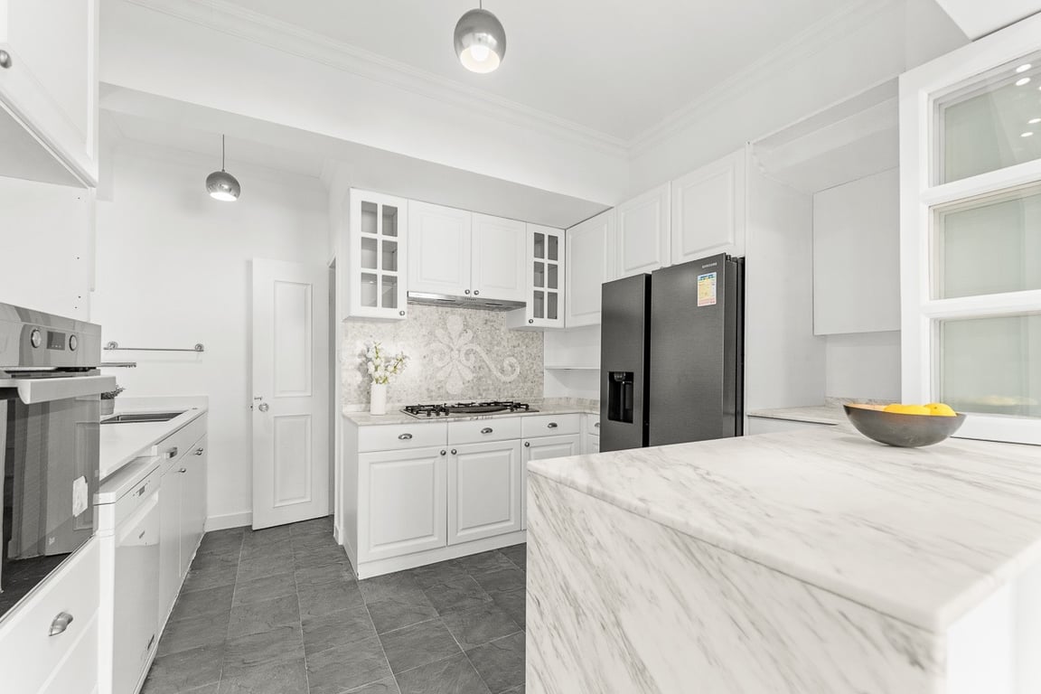 https://img.propertyraptor.com/cdn-cgi/imagedelivery/KD5bF_AFL0JDTbKLWF7z9g/ap8/ap8_001/hornet/prp/img/ac2dfd78f2a19df59425e426654bdba2-wtm.jpg/public