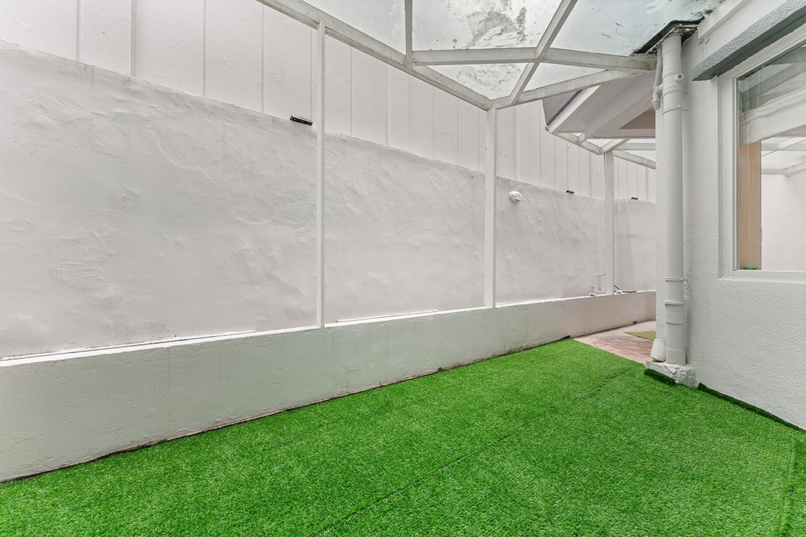 https://img.propertyraptor.com/cdn-cgi/imagedelivery/KD5bF_AFL0JDTbKLWF7z9g/ap8/ap8_001/hornet/prp/img/ac882b9d4dd65117f8d7081b4ac56553-wtm.jpg/public