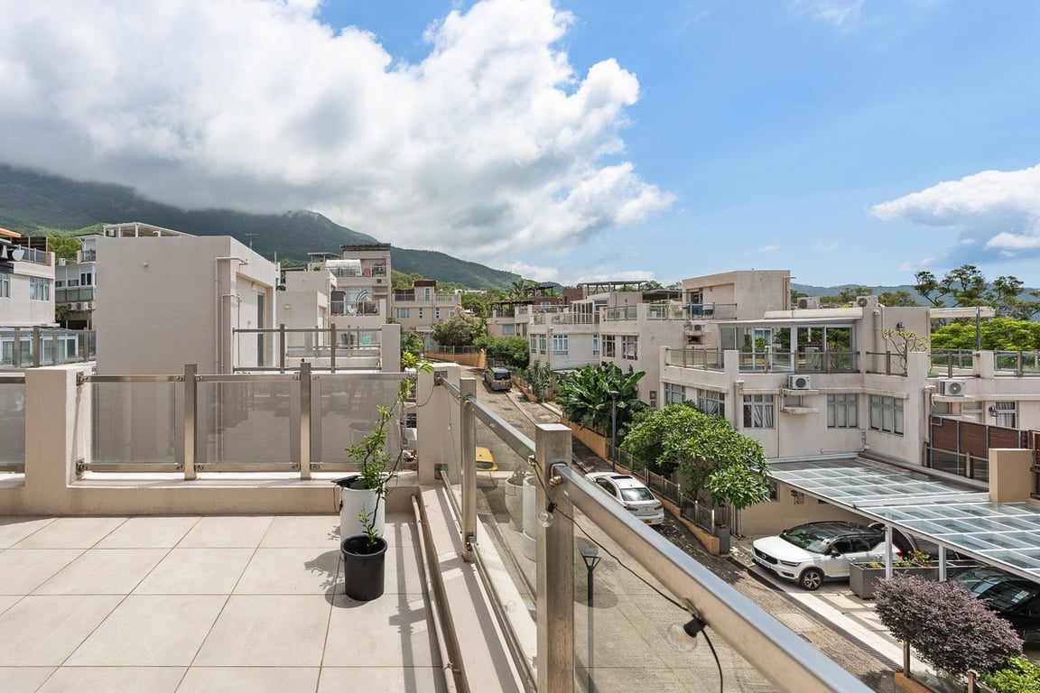 https://img.propertyraptor.com/cdn-cgi/imagedelivery/KD5bF_AFL0JDTbKLWF7z9g/ap8/ap8_001/hornet/prp/img/acc727445b766694cd2c3d4e4eed3e13-wtm.jpg/public