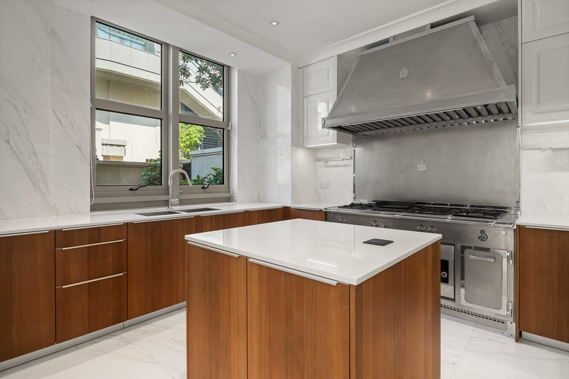 https://img.propertyraptor.com/cdn-cgi/imagedelivery/KD5bF_AFL0JDTbKLWF7z9g/ap8/ap8_001/hornet/prp/img/ace431823e2bc399a4fcf8b9ab81c9bc-wtm.jpg/public
