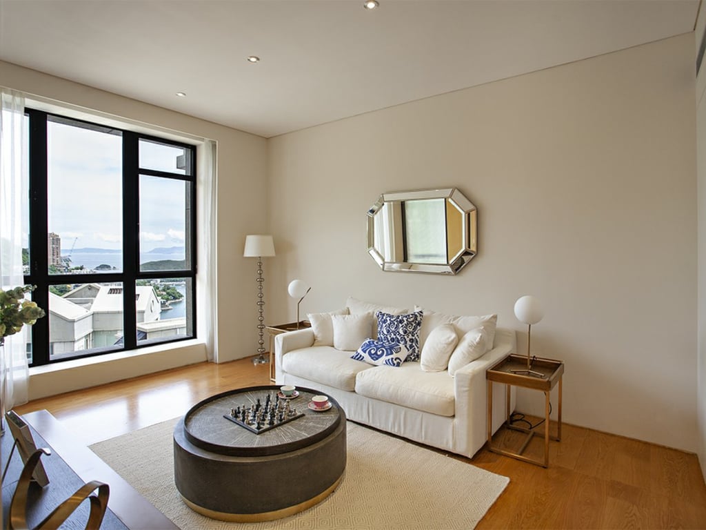 https://img.propertyraptor.com/cdn-cgi/imagedelivery/KD5bF_AFL0JDTbKLWF7z9g/ap8/ap8_001/hornet/prp/img/acefe3a4818c336e48f6bd8cb30d8540.jpg/public