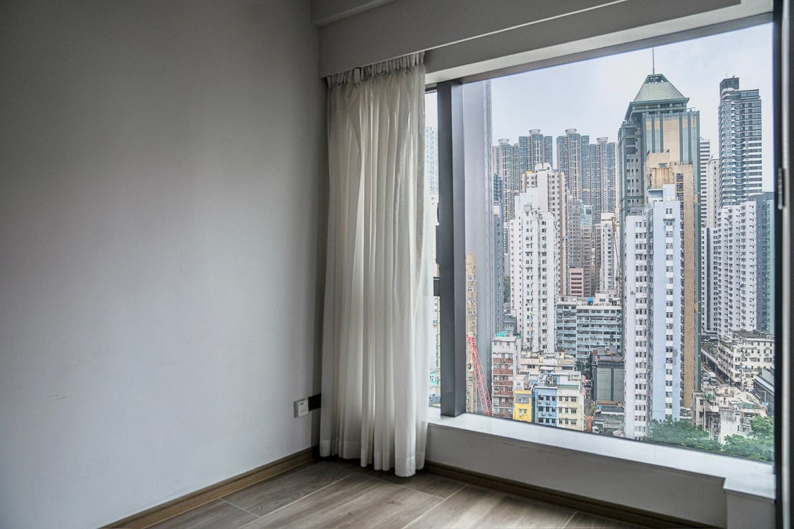 https://img.propertyraptor.com/cdn-cgi/imagedelivery/KD5bF_AFL0JDTbKLWF7z9g/ap8/ap8_001/hornet/prp/img/ad10dc936b1359ed21e9a3b32166f9d0-wtm.jpg/public