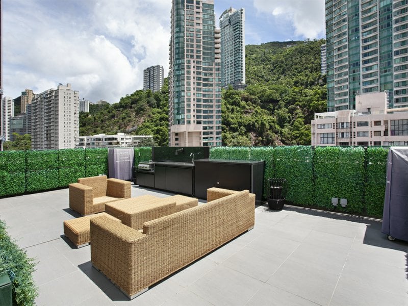 https://img.propertyraptor.com/cdn-cgi/imagedelivery/KD5bF_AFL0JDTbKLWF7z9g/ap8/ap8_001/hornet/prp/img/ad18f19056a0f51a9f6676a461f211ec.jpg/public