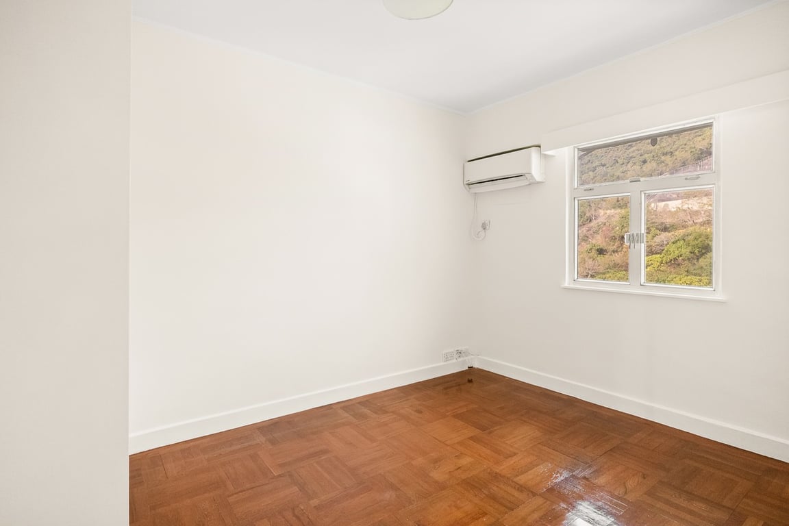 https://img.propertyraptor.com/cdn-cgi/imagedelivery/KD5bF_AFL0JDTbKLWF7z9g/ap8/ap8_001/hornet/prp/img/ad39d38d13f8a9b77b17d55e84641f74-wtm.jpg/public