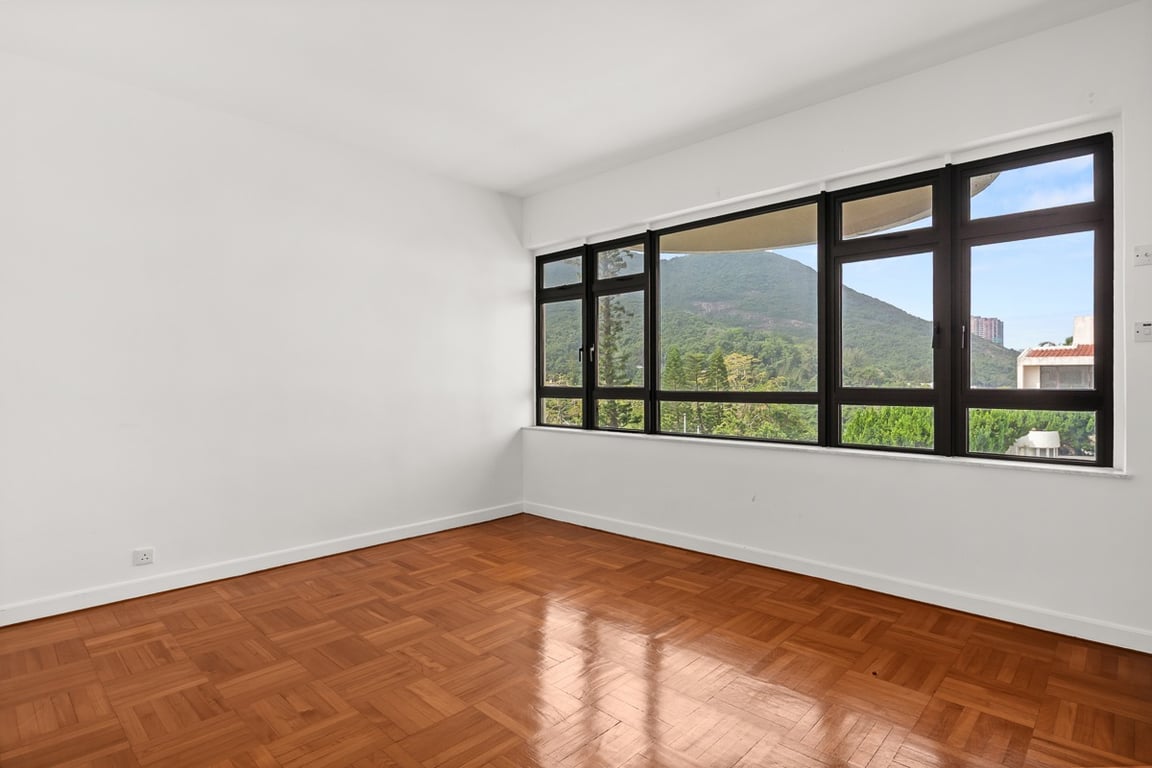 https://img.propertyraptor.com/cdn-cgi/imagedelivery/KD5bF_AFL0JDTbKLWF7z9g/ap8/ap8_001/hornet/prp/img/adb0e8c6db5c7e5341ecaf2ffe33b2d3-wtm.jpg/public