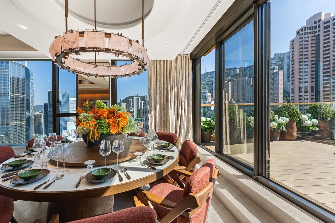 https://img.propertyraptor.com/cdn-cgi/imagedelivery/KD5bF_AFL0JDTbKLWF7z9g/ap8/ap8_001/hornet/prp/img/ae04cc1e0c94acc18a1bc28e01133b40-wtm.jpg/public