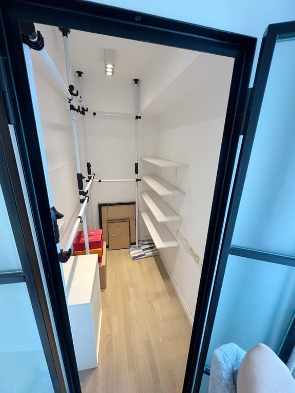 https://img.propertyraptor.com/cdn-cgi/imagedelivery/KD5bF_AFL0JDTbKLWF7z9g/ap8/ap8_001/hornet/prp/img/ae516aee6397da7a16475339b851e6fe-wtm.jpg/public
