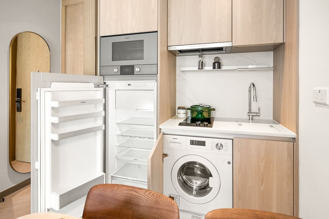 https://img.propertyraptor.com/cdn-cgi/imagedelivery/KD5bF_AFL0JDTbKLWF7z9g/ap8/ap8_001/hornet/prp/img/ae922dc5ee417483a688cccce3dc152e-wtm.jpg/public
