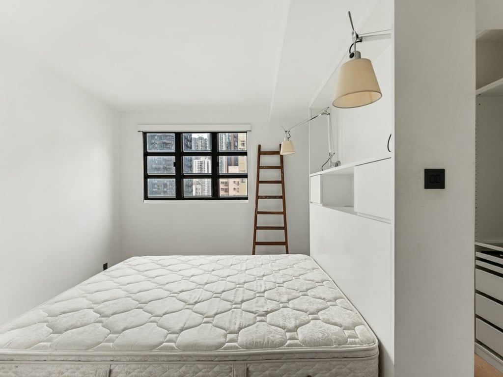 https://img.propertyraptor.com/cdn-cgi/imagedelivery/KD5bF_AFL0JDTbKLWF7z9g/ap8/ap8_001/hornet/prp/img/aeba0afde064039113db85a3e0b5a293-wtm.jpg/public