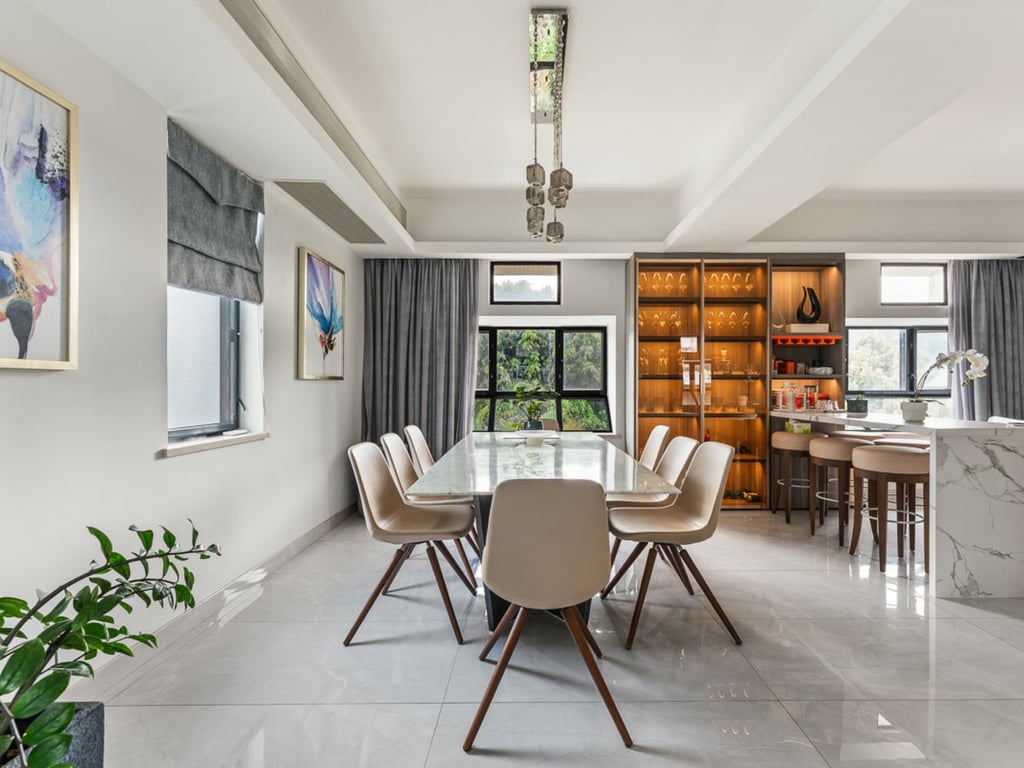 https://img.propertyraptor.com/cdn-cgi/imagedelivery/KD5bF_AFL0JDTbKLWF7z9g/ap8/ap8_001/hornet/prp/img/af272e14e450e212c1ad4533f1d3e3b6.jpg/public