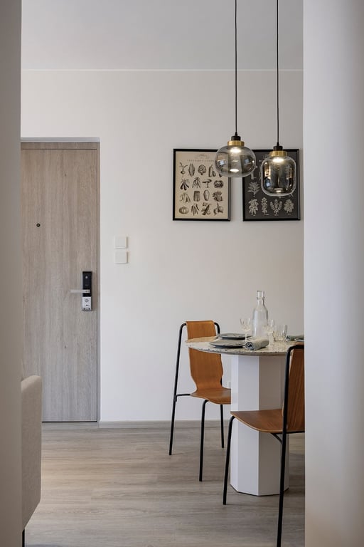 https://img.propertyraptor.com/cdn-cgi/imagedelivery/KD5bF_AFL0JDTbKLWF7z9g/ap8/ap8_001/hornet/prp/img/af8261b9a575563cb073a5e6ac7e5ad9-wtm.jpg/public