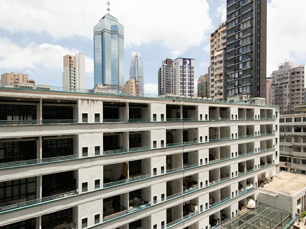 https://img.propertyraptor.com/cdn-cgi/imagedelivery/KD5bF_AFL0JDTbKLWF7z9g/ap8/ap8_001/hornet/prp/img/af8e22a15fdc729139f46e5634a7ae42.jpg/public