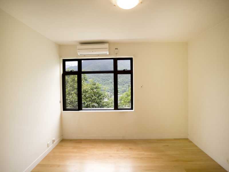 https://img.propertyraptor.com/cdn-cgi/imagedelivery/KD5bF_AFL0JDTbKLWF7z9g/ap8/ap8_001/hornet/prp/img/af9706125dfb60505ccec2b633e43b23.jpg/public