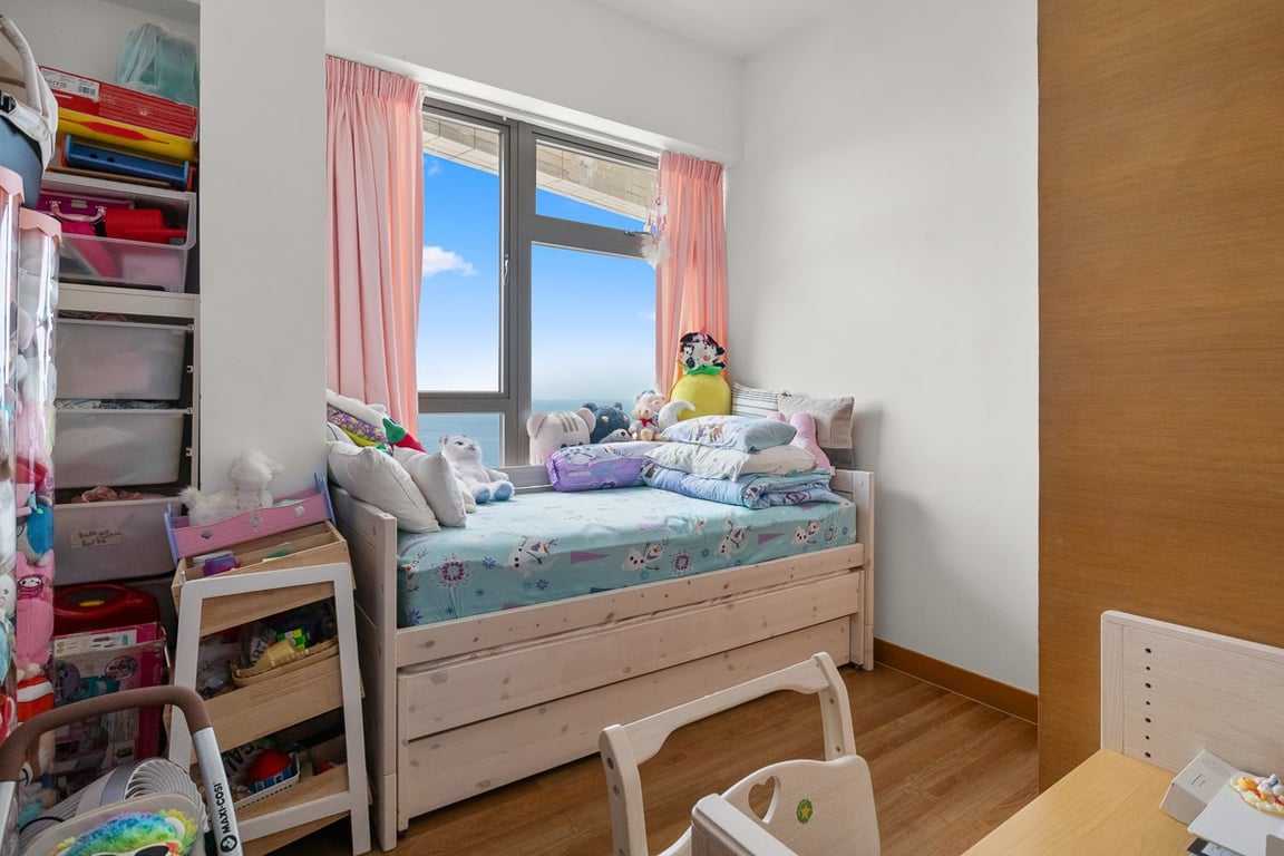 https://img.propertyraptor.com/cdn-cgi/imagedelivery/KD5bF_AFL0JDTbKLWF7z9g/ap8/ap8_001/hornet/prp/img/af9d04e0cedbf346f0faf83252fb2a6c-wtm.jpg/public