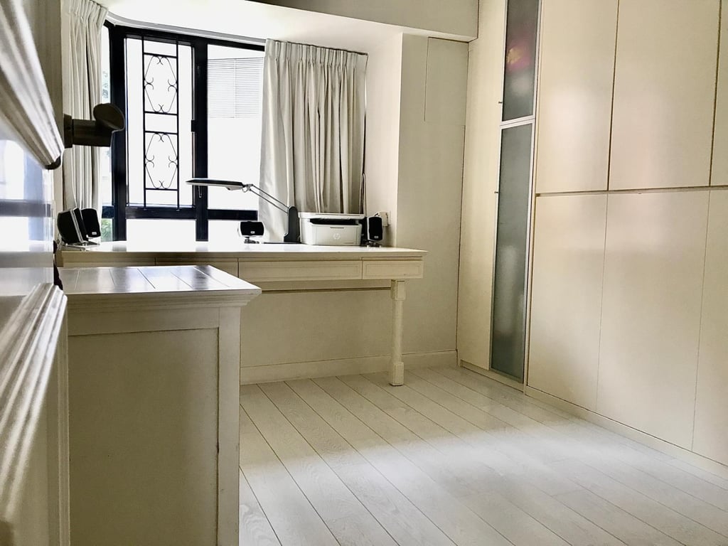https://img.propertyraptor.com/cdn-cgi/imagedelivery/KD5bF_AFL0JDTbKLWF7z9g/ap8/ap8_001/hornet/prp/img/b0143fdf8600628c86d29b5560dac0e4-wtm.jpg/public