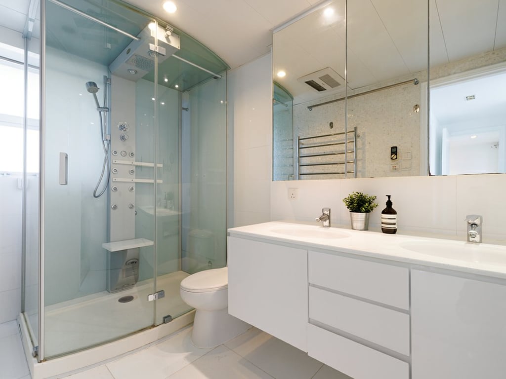 https://img.propertyraptor.com/cdn-cgi/imagedelivery/KD5bF_AFL0JDTbKLWF7z9g/ap8/ap8_001/hornet/prp/img/b0b8dc040f7dc29c98da406d3893e0da.jpg/public