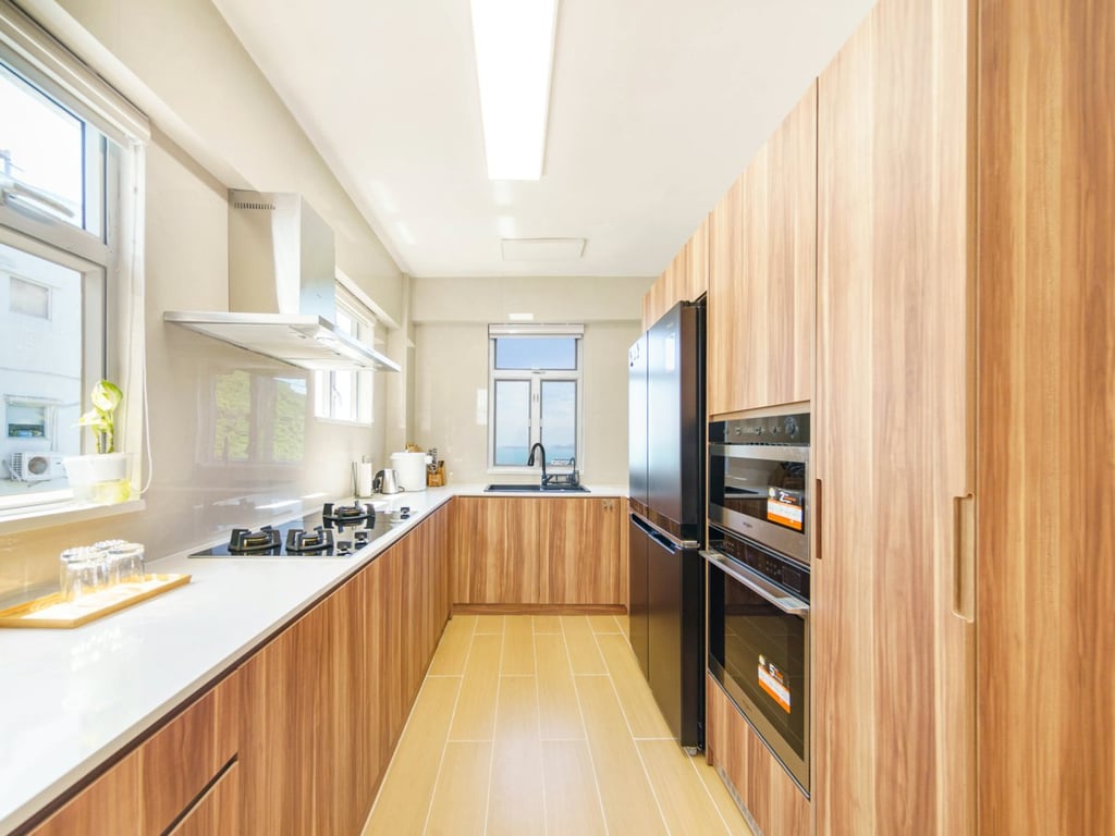 https://img.propertyraptor.com/cdn-cgi/imagedelivery/KD5bF_AFL0JDTbKLWF7z9g/ap8/ap8_001/hornet/prp/img/b0cc2bc9dd7d039c8aff4f6c2c8bbaac.jpg/public