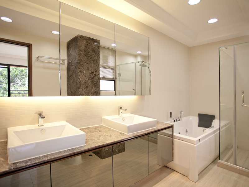 https://img.propertyraptor.com/cdn-cgi/imagedelivery/KD5bF_AFL0JDTbKLWF7z9g/ap8/ap8_001/hornet/prp/img/b137d9a38dd4f03bf3460e479d9562cf.jpg/public