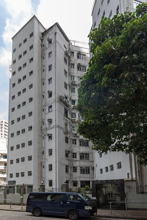 https://img.propertyraptor.com/cdn-cgi/imagedelivery/KD5bF_AFL0JDTbKLWF7z9g/ap8/ap8_001/hornet/prp/img/b166310c9e986299c6fa61ec540beabe-wtm.jpg/public