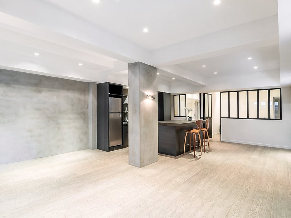 https://img.propertyraptor.com/cdn-cgi/imagedelivery/KD5bF_AFL0JDTbKLWF7z9g/ap8/ap8_001/hornet/prp/img/b19bcceaccc47daf836fc24e3f73f0a0.jpg/public