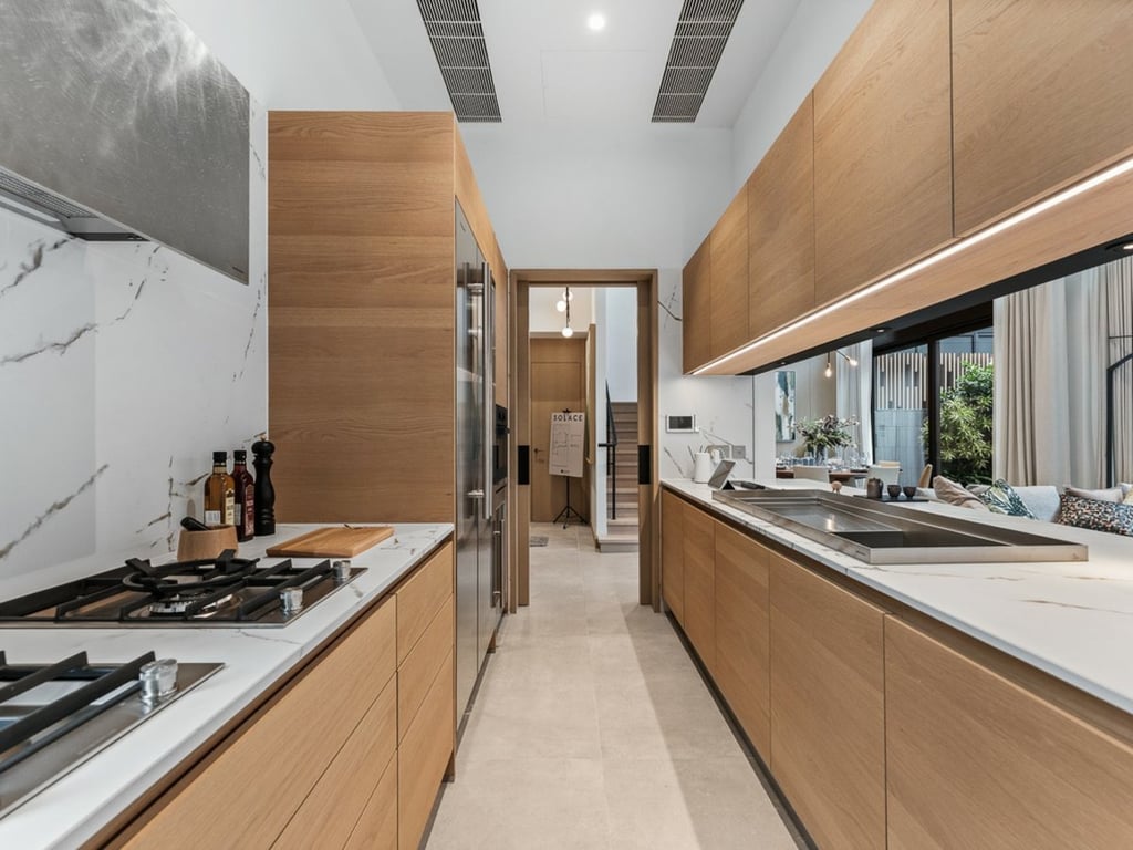 https://img.propertyraptor.com/cdn-cgi/imagedelivery/KD5bF_AFL0JDTbKLWF7z9g/ap8/ap8_001/hornet/prp/img/b1b6f5cae12fde42552a2b31472dbde3-wtm.jpg/public