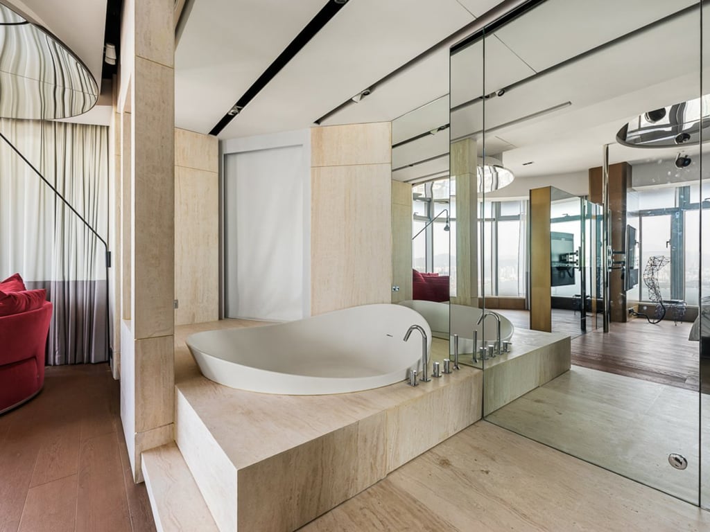 https://img.propertyraptor.com/cdn-cgi/imagedelivery/KD5bF_AFL0JDTbKLWF7z9g/ap8/ap8_001/hornet/prp/img/b1c2dc21bde2e8bbf8a23d61643f79ba.jpg/public
