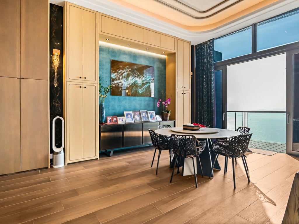 https://img.propertyraptor.com/cdn-cgi/imagedelivery/KD5bF_AFL0JDTbKLWF7z9g/ap8/ap8_001/hornet/prp/img/b1e255d2944783793579f0e137fe2ec9-wtm.jpg/public