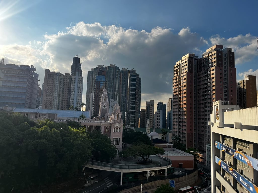 https://img.propertyraptor.com/cdn-cgi/imagedelivery/KD5bF_AFL0JDTbKLWF7z9g/ap8/ap8_001/hornet/prp/img/b272bcac3dbad594c01d9ebf6bbcb0fc-wtm.jpg/public