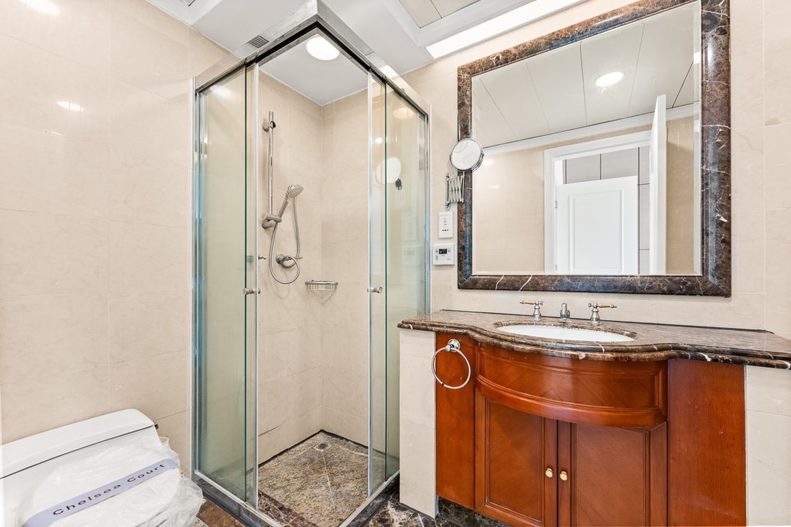 https://img.propertyraptor.com/cdn-cgi/imagedelivery/KD5bF_AFL0JDTbKLWF7z9g/ap8/ap8_001/hornet/prp/img/b2a1bdacc09c86e3dc9ffac5a051b745-wtm.jpg/public