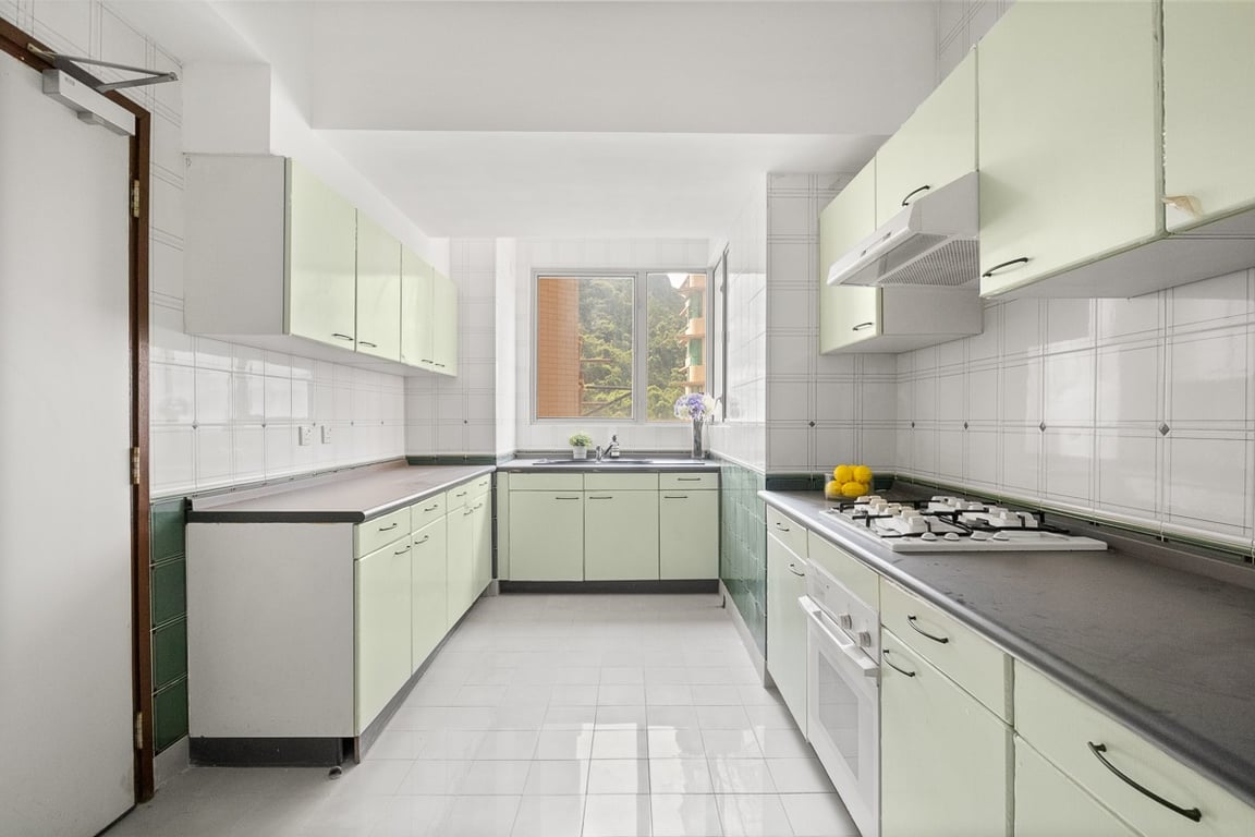 https://img.propertyraptor.com/cdn-cgi/imagedelivery/KD5bF_AFL0JDTbKLWF7z9g/ap8/ap8_001/hornet/prp/img/b32afccea89a86905945c4102587883a-wtm.jpg/public