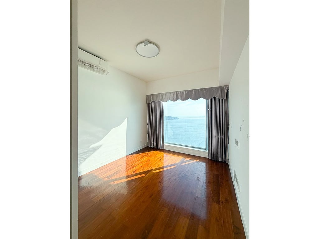 https://img.propertyraptor.com/cdn-cgi/imagedelivery/KD5bF_AFL0JDTbKLWF7z9g/ap8/ap8_001/hornet/prp/img/b32c3fa8f003e9b77fdba83e716d639e-wtm.jpg/public