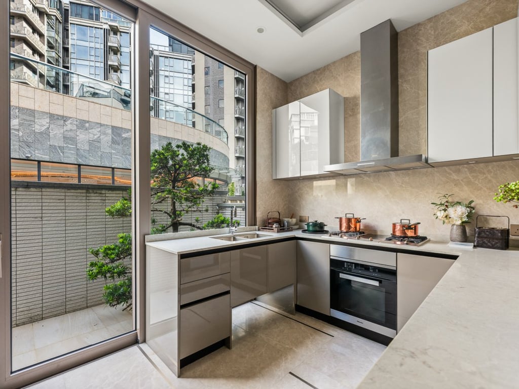 https://img.propertyraptor.com/cdn-cgi/imagedelivery/KD5bF_AFL0JDTbKLWF7z9g/ap8/ap8_001/hornet/prp/img/b34a64a51cfd90f0c99d8e939c24e939-wtm.jpg/public