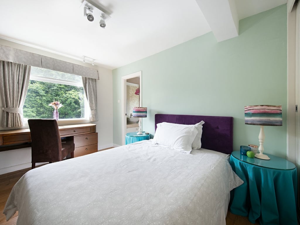 https://img.propertyraptor.com/cdn-cgi/imagedelivery/KD5bF_AFL0JDTbKLWF7z9g/ap8/ap8_001/hornet/prp/img/b39f3ace4b8b638c573331892801246c.jpg/public