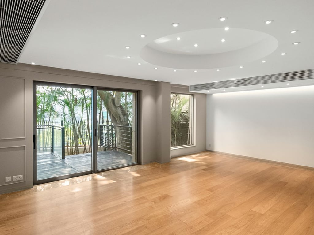 https://img.propertyraptor.com/cdn-cgi/imagedelivery/KD5bF_AFL0JDTbKLWF7z9g/ap8/ap8_001/hornet/prp/img/b3a207dfbb452e1e3297683542784b27.jpg/public