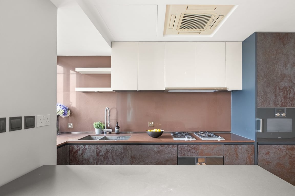 https://img.propertyraptor.com/cdn-cgi/imagedelivery/KD5bF_AFL0JDTbKLWF7z9g/ap8/ap8_001/hornet/prp/img/b3bac7125ff417153aa7ab6bf15ca0a5-wtm.jpg/public