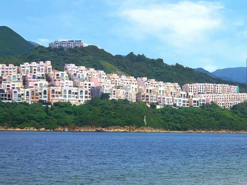 Redhill Peninsula - Cedar Drive
