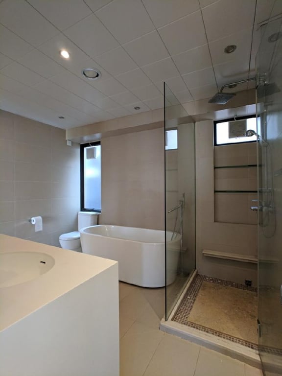 https://img.propertyraptor.com/cdn-cgi/imagedelivery/KD5bF_AFL0JDTbKLWF7z9g/ap8/ap8_001/hornet/prp/img/b3f48d945532c3fbbfd923ce127fe8bf.jpg/public