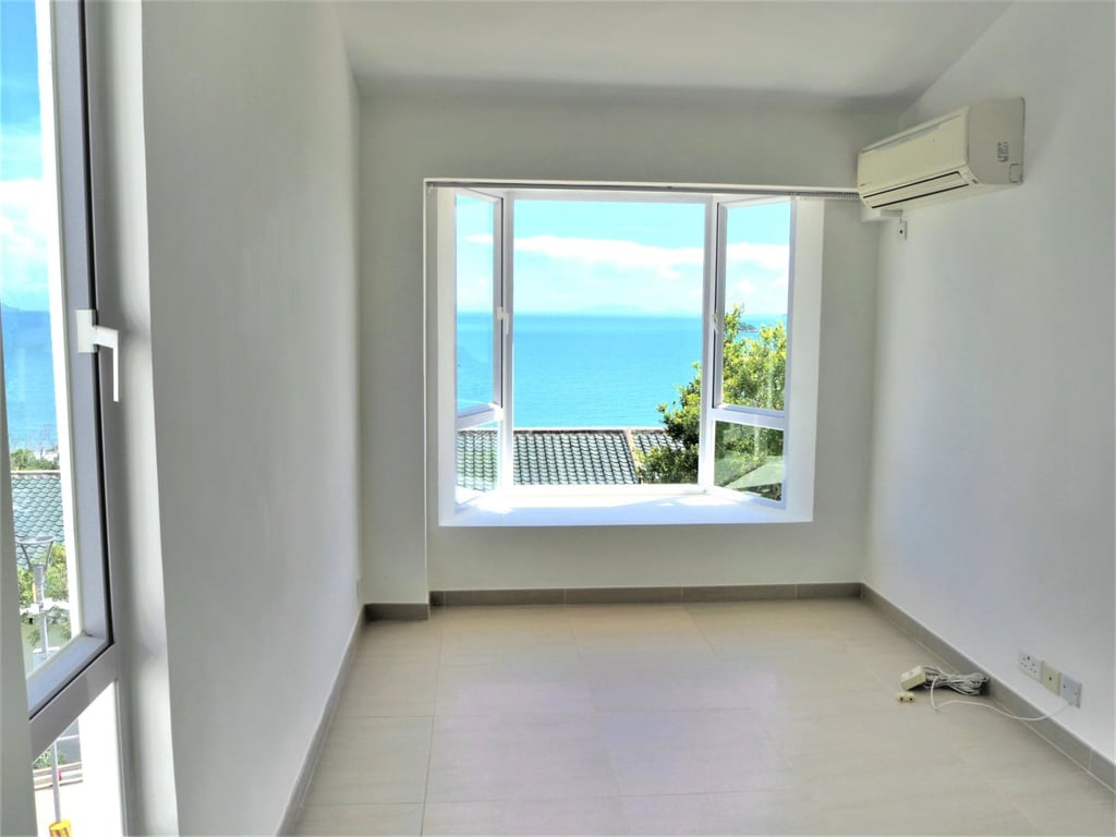 https://img.propertyraptor.com/cdn-cgi/imagedelivery/KD5bF_AFL0JDTbKLWF7z9g/ap8/ap8_001/hornet/prp/img/b43143b2153187477ce215b0a8a9cbca.jpg/public