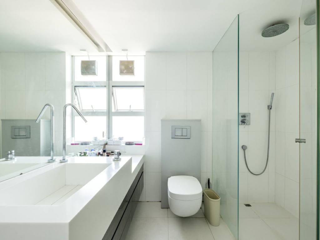https://img.propertyraptor.com/cdn-cgi/imagedelivery/KD5bF_AFL0JDTbKLWF7z9g/ap8/ap8_001/hornet/prp/img/b461f7f1b591baca6ffa401483424726.jpg/public