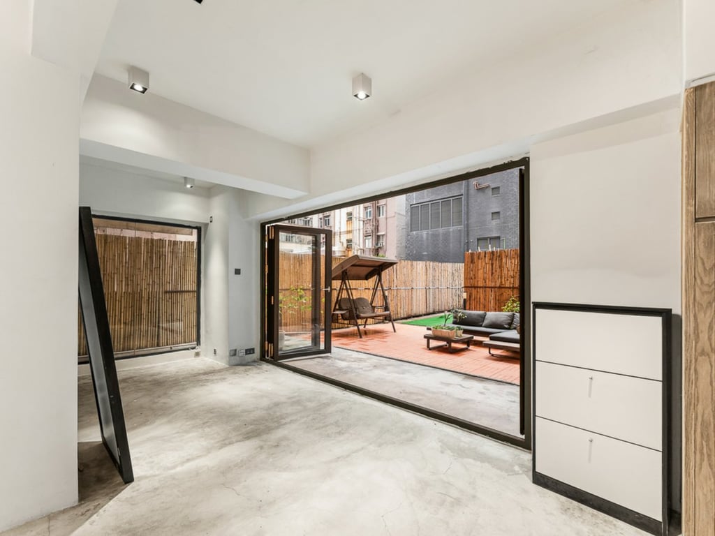 https://img.propertyraptor.com/cdn-cgi/imagedelivery/KD5bF_AFL0JDTbKLWF7z9g/ap8/ap8_001/hornet/prp/img/b4bdf2dc56d70c95bcd67b4b0ae2e763-wtm.jpg/public