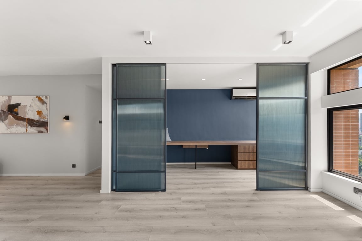 https://img.propertyraptor.com/cdn-cgi/imagedelivery/KD5bF_AFL0JDTbKLWF7z9g/ap8/ap8_001/hornet/prp/img/b4d99e0d91c76af161546d3d1579ddbf-wtm.jpg/public