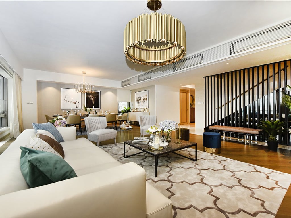 https://img.propertyraptor.com/cdn-cgi/imagedelivery/KD5bF_AFL0JDTbKLWF7z9g/ap8/ap8_001/hornet/prp/img/b5c170071090b5e6ab5cfe4a99caaa0f.jpg/public