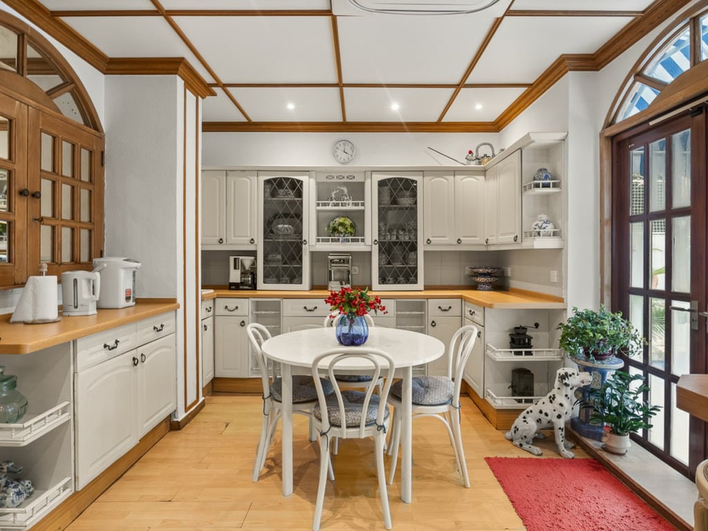 https://img.propertyraptor.com/cdn-cgi/imagedelivery/KD5bF_AFL0JDTbKLWF7z9g/ap8/ap8_001/hornet/prp/img/b5e6ade9db7c327fd1404b40b248c7ba-wtm.jpg/public
