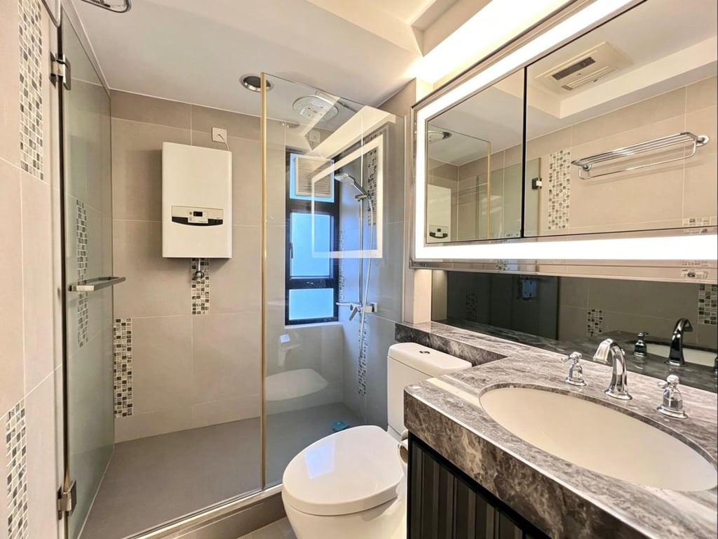 https://img.propertyraptor.com/cdn-cgi/imagedelivery/KD5bF_AFL0JDTbKLWF7z9g/ap8/ap8_001/hornet/prp/img/b6183cefde98b5420644766da4957b52-wtm.jpg/public