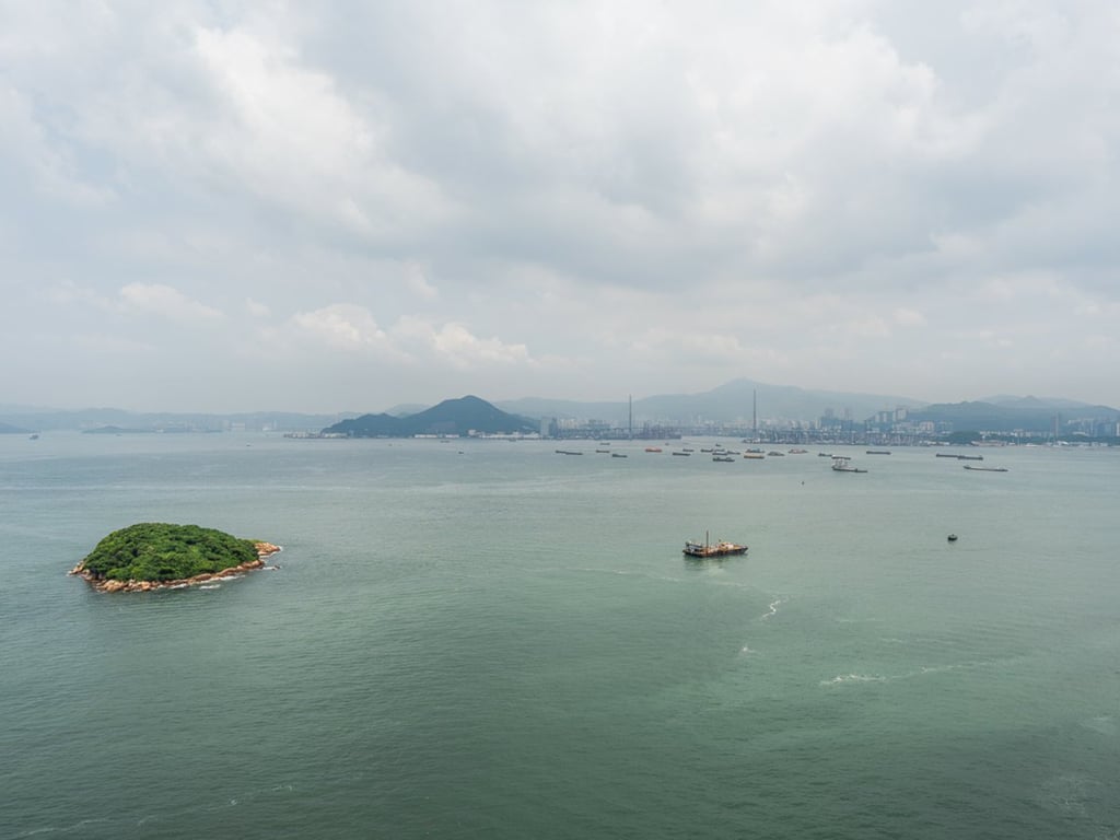 https://img.propertyraptor.com/cdn-cgi/imagedelivery/KD5bF_AFL0JDTbKLWF7z9g/ap8/ap8_001/hornet/prp/img/b61d18fc72695c77cea94dca5df81954.jpg/public