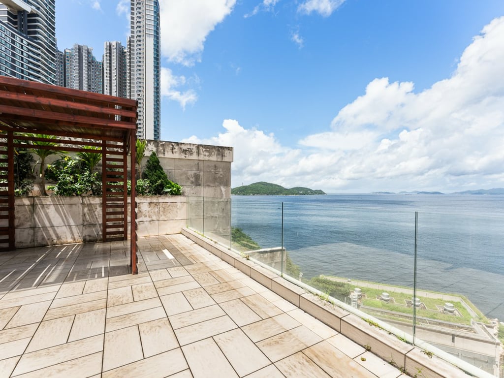 https://img.propertyraptor.com/cdn-cgi/imagedelivery/KD5bF_AFL0JDTbKLWF7z9g/ap8/ap8_001/hornet/prp/img/b62c750ab523e745fd008cc66812aff3-wtm.jpg/public