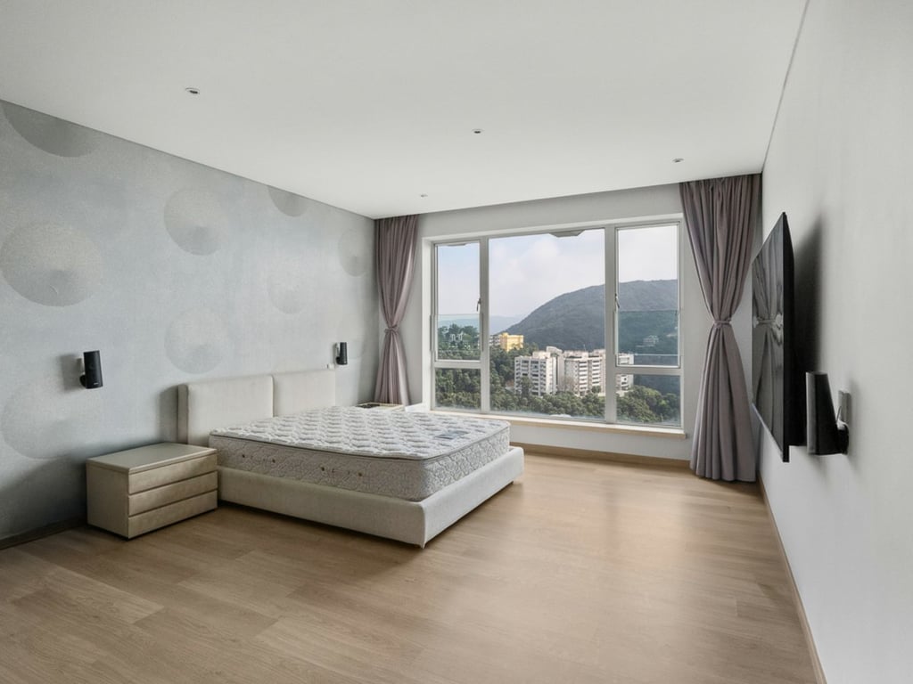 https://img.propertyraptor.com/cdn-cgi/imagedelivery/KD5bF_AFL0JDTbKLWF7z9g/ap8/ap8_001/hornet/prp/img/b6346405788975bf0c0258ed3e8646eb.jpg/public